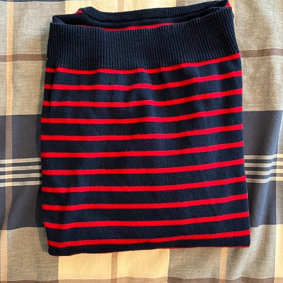 Aeropostale Light Sweater Size Small Color Red and Dark Blue Striped - Picture 3 of 3